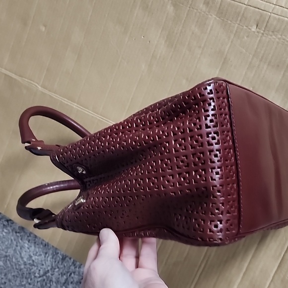 Kate Spade brown leather perforated purse - Picture 5 of 10